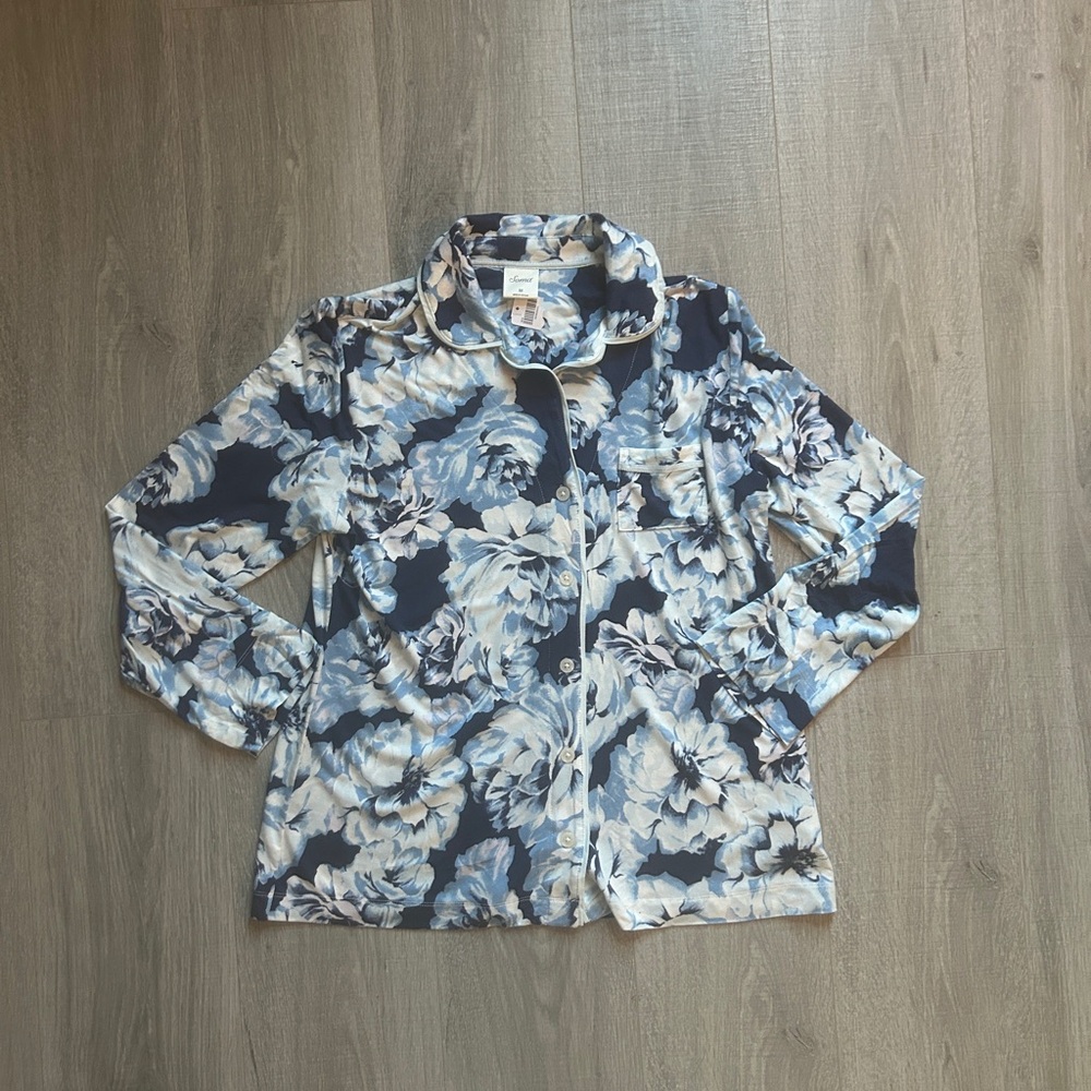 Women’s NWT Soma Cool Nights Blue Floral Button Down Shirt (M)